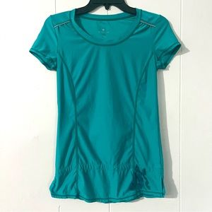 Athleta wick it Run tunic shirt sleeve top